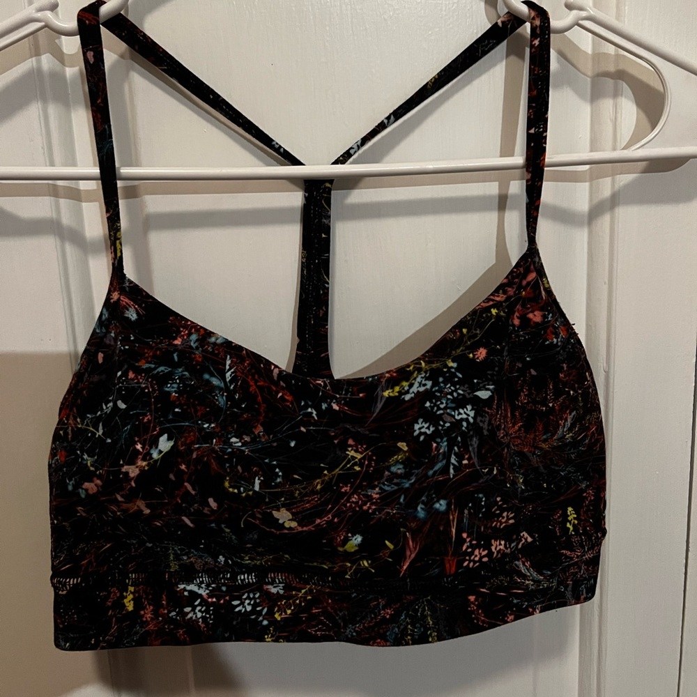 Lululemon Flow Y Bra in Size 6